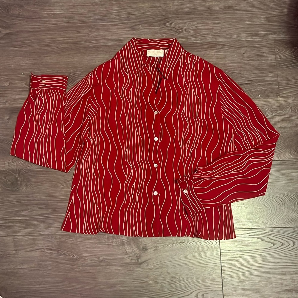 📼📼Vintage red and white patterned blouse